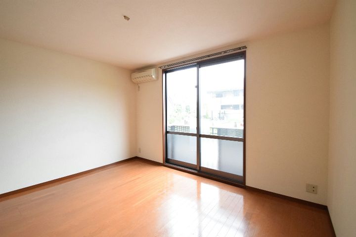 埼玉県草加市氷川町(アパート)の賃貸物件の居間