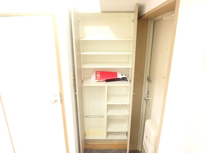 スカイコート武蔵関の玄関