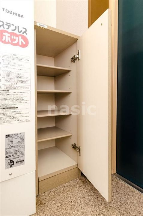 スチューデントハイツ昭和の玄関