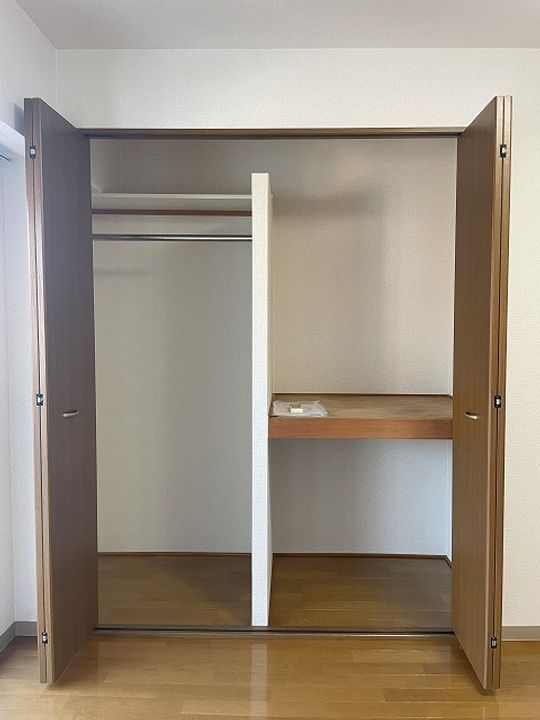 ラフィネ山の田の内装