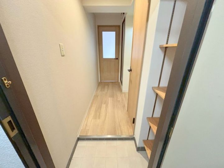 ヴィラ・リベルテ下新庄の玄関