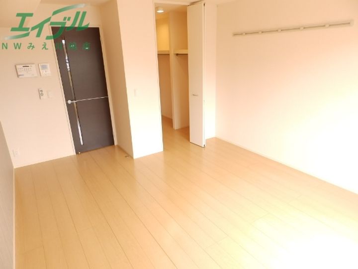 サクラーレ和泉の居間