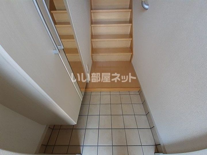 サニ-レジデンスB棟の玄関