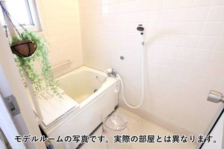 兵庫県三木市志染町西自由が丘2(マンション)の賃貸物件の風呂