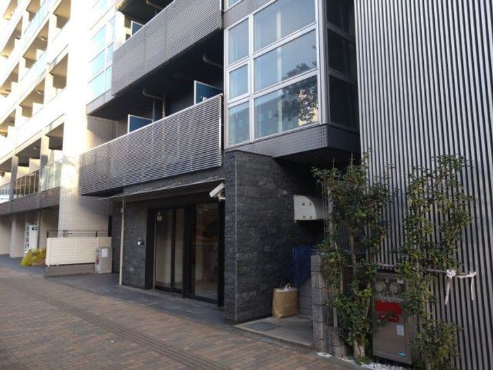 神奈川県横浜市神奈川区東神奈川2(マンション)の賃貸物件の地図