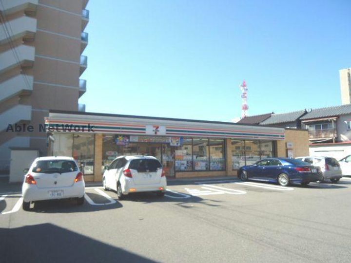 ロイヤル上大川前の周辺