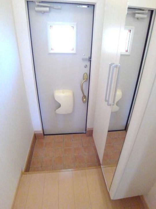 広島県福山市駅家町大字上山守(アパート)の賃貸物件の玄関