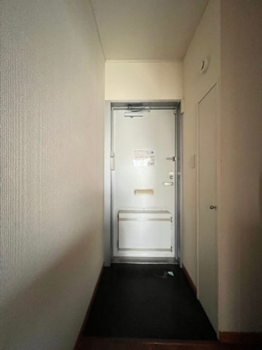 レオパレスCEREZO(20573)の玄関