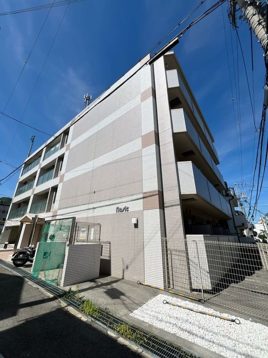 ル・シャンテDIIの外観