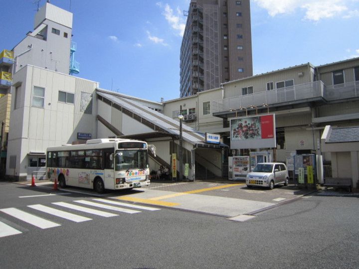 Pine Avenueの周辺