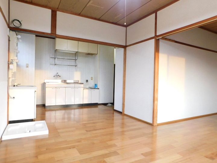 有嶋ビルの居間
