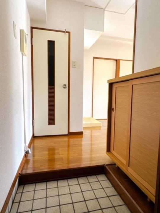 リバーサイド杉岡の玄関