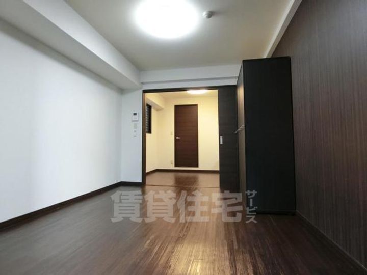 アイカーサ富小路の居間