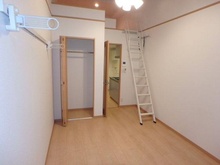 シャンブル日吉の居間