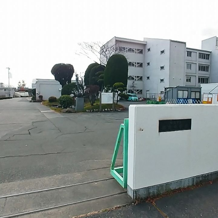 スクエアガーデンKAMAKURA Aの周辺