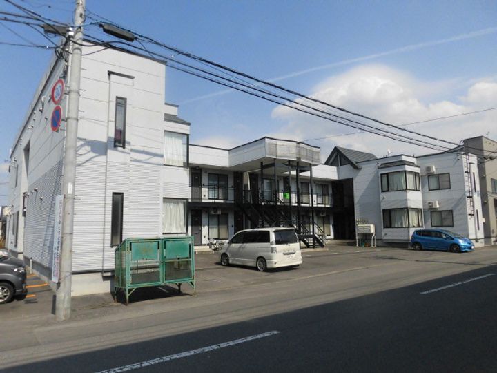 スカイハイツ大町2-2の外観