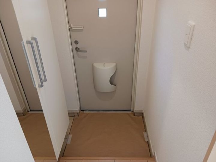 シャイニスターVIIIの玄関