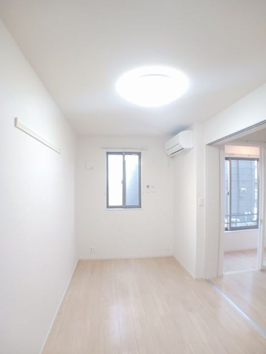 ニシキレーベンIIの内装