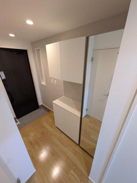 東京都渋谷区本町5(一戸建)の賃貸物件の玄関