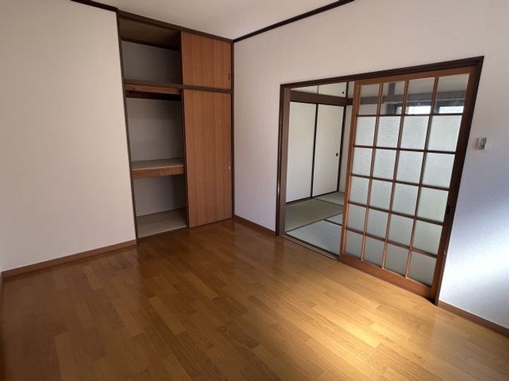 シャトークボタの居間