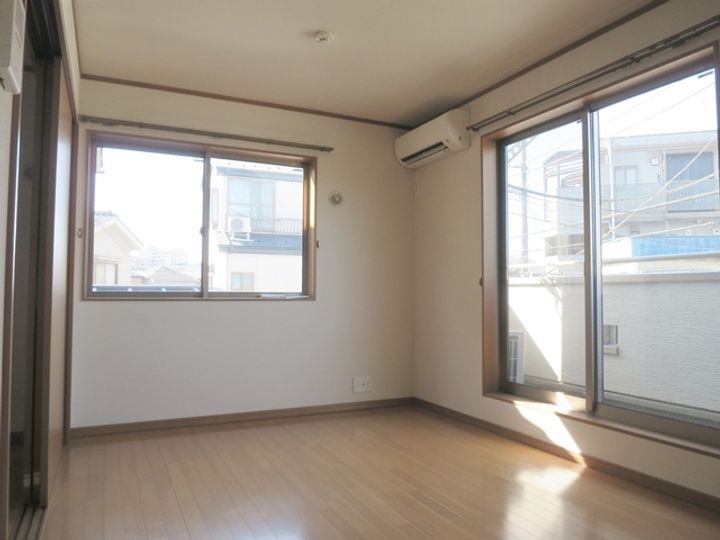 プレミールの居間