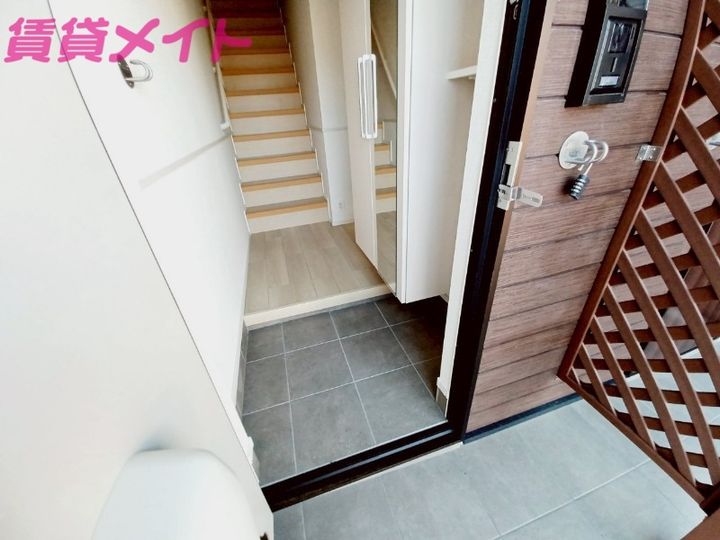 ベルメゾン シャトン IIの玄関