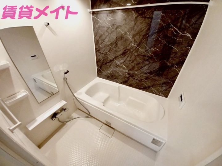 ベルメゾン シャトン IIの風呂