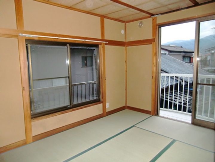 クレスト塚原の内装