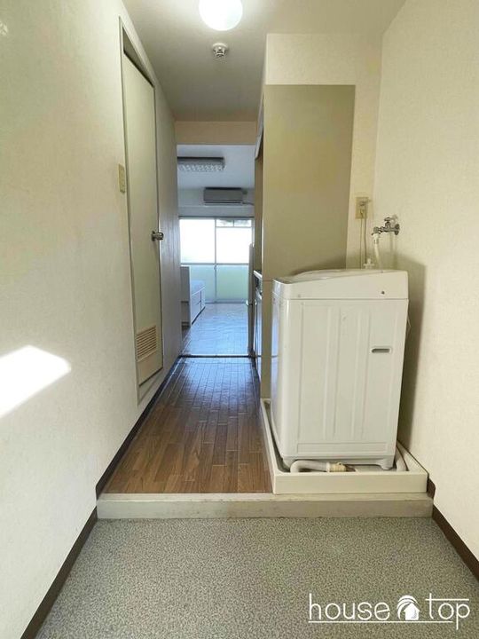 リバーサイドハイツ米田の玄関