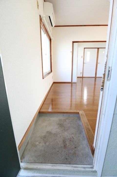青森県八戸市青葉3(アパート)の賃貸物件の玄関
