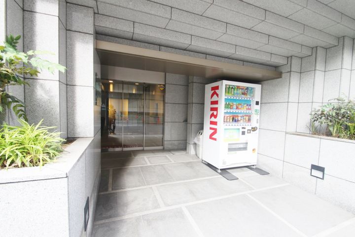 東京都千代田区神田多町2(マンション)の賃貸物件の地図
