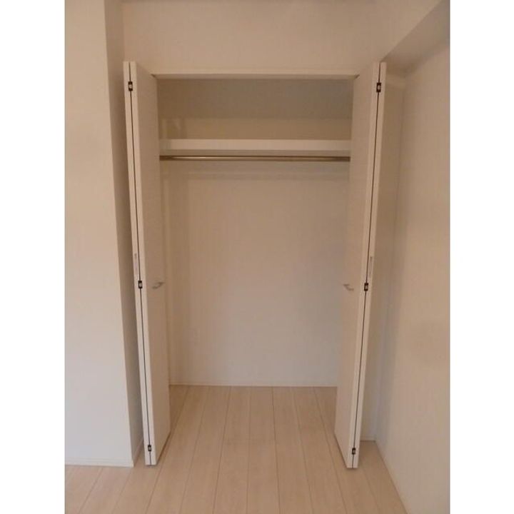 東京都杉並区下高井戸5の賃貸マンションの内装