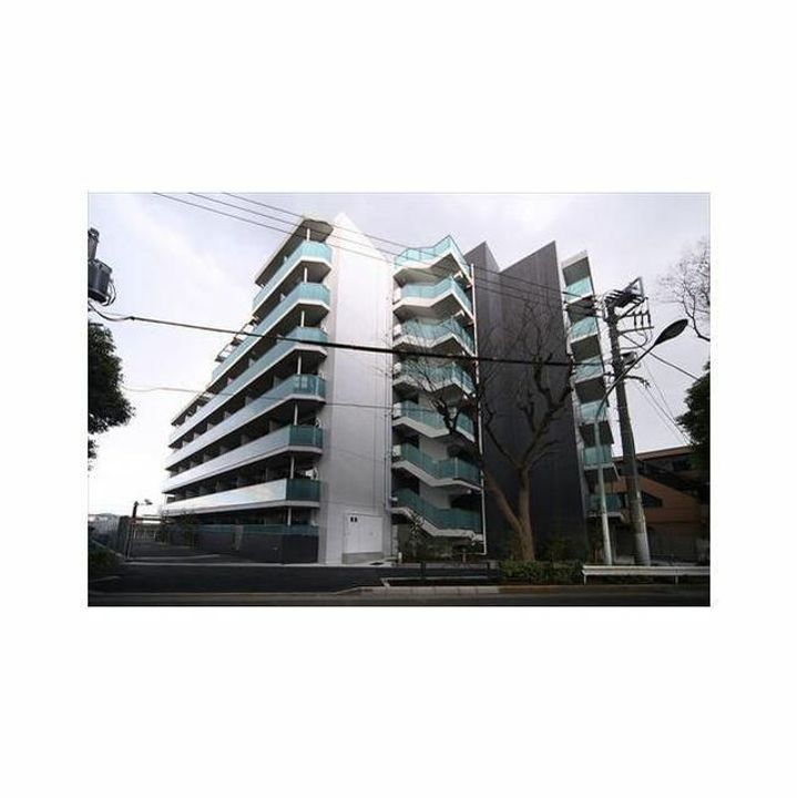 東京都杉並区下高井戸5の賃貸マンションの外観