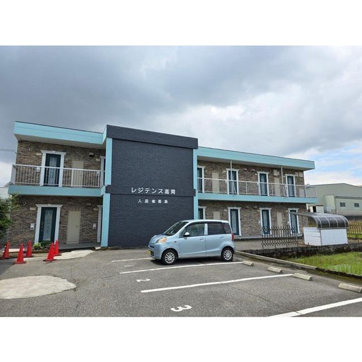 レジデンス高岡Iの外観