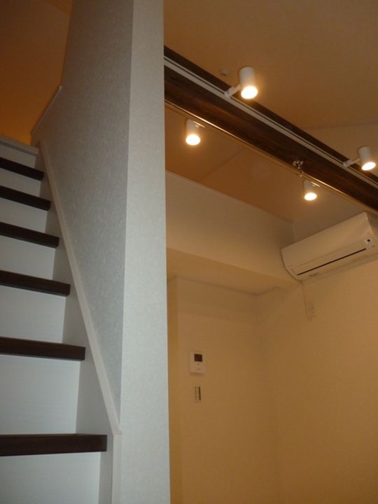 神奈川県横浜市保土ヶ谷区峰岡町2(アパート)の賃貸物件の居間