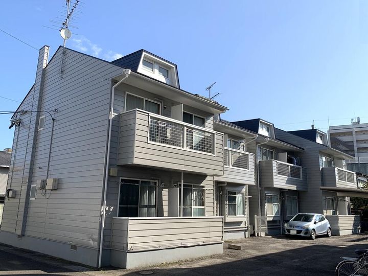 シャトールイAの外観