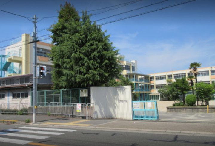 サングリーン有持の周辺