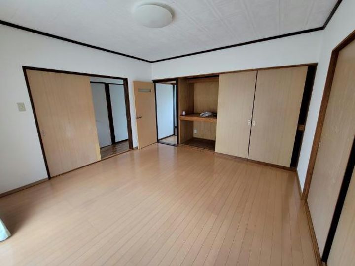 田中島アパートの居間