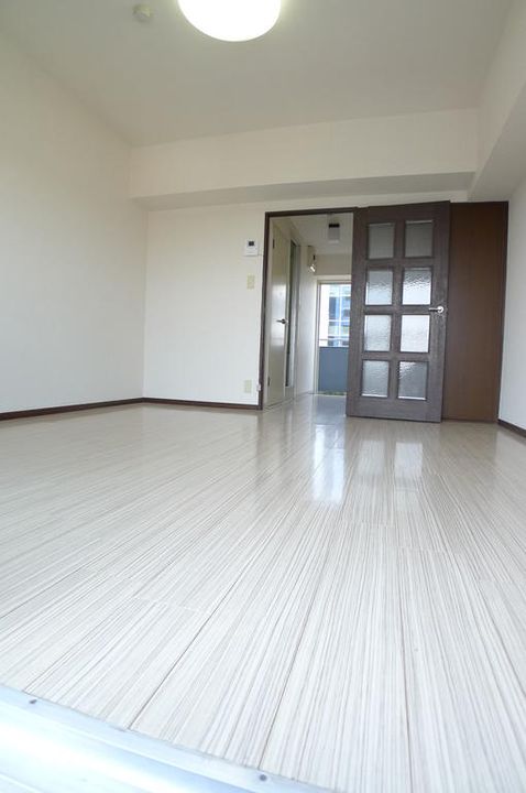 SAINT EAST OF YAMATE(セントイーストオブヤマテ)の居間