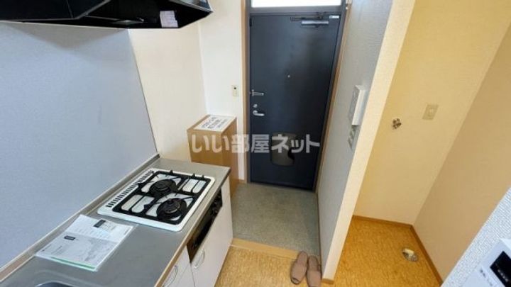 三重県伊賀市四十九町(アパート)の賃貸物件の玄関