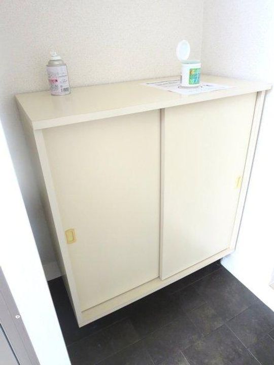 ロイヤルハイツの玄関