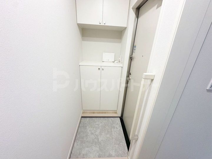 埼玉県さいたま市中央区上落合8(一戸建)の賃貸物件の玄関