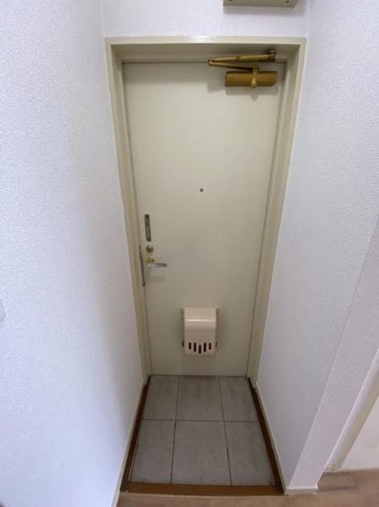 大阪府守口市大久保町4(アパート)の賃貸物件の玄関