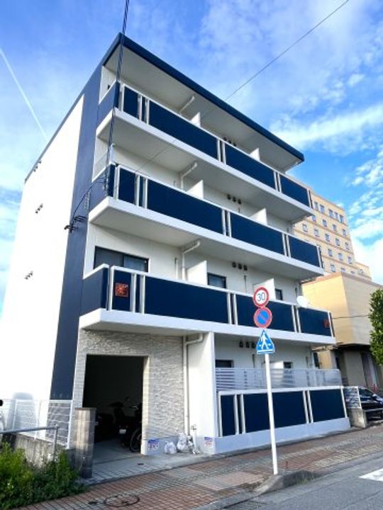 沖縄県那覇市西3(アパート)の賃貸物件の外観