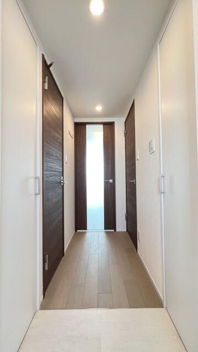 クリスタルコート大山の玄関