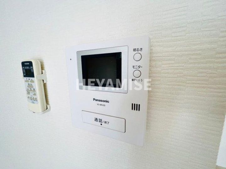 modern palazzo 戸石Eの内装