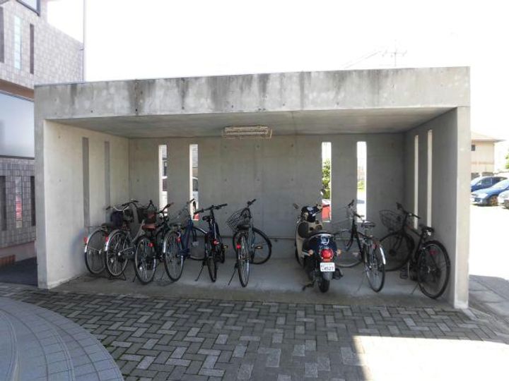 シルクマンション(連取町)の地図