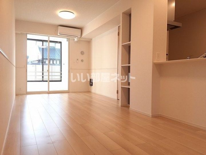 コンフォールの居間