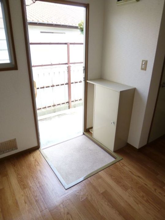 調布ニューハイツの玄関