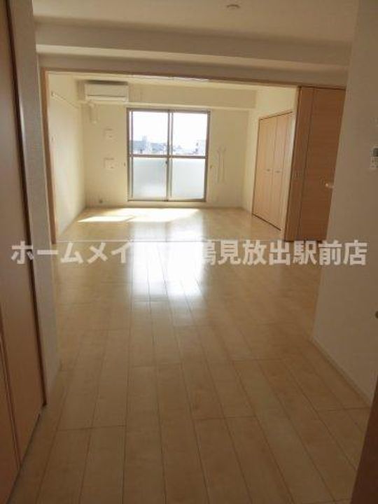 プリムローズ アヴェニューの居間